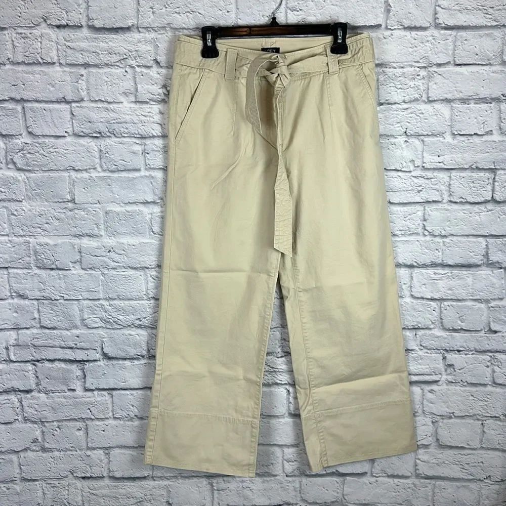 Loft Khaki Wide Leg Crop Pants Size 6